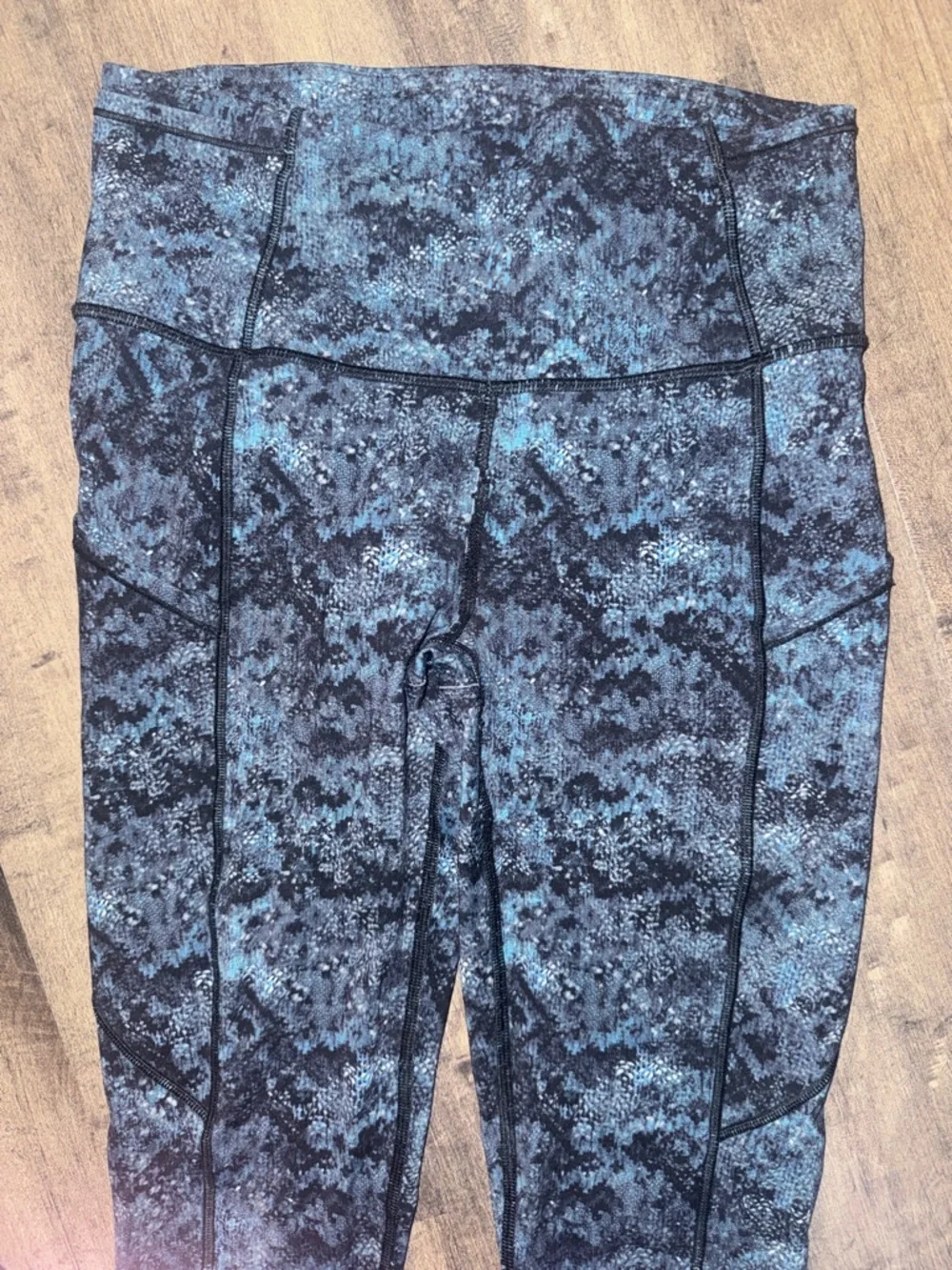 Lululemon Fast and Free High Rise Tight 25 Ice Dye Cerulean Blue Sz 4 Nulux
